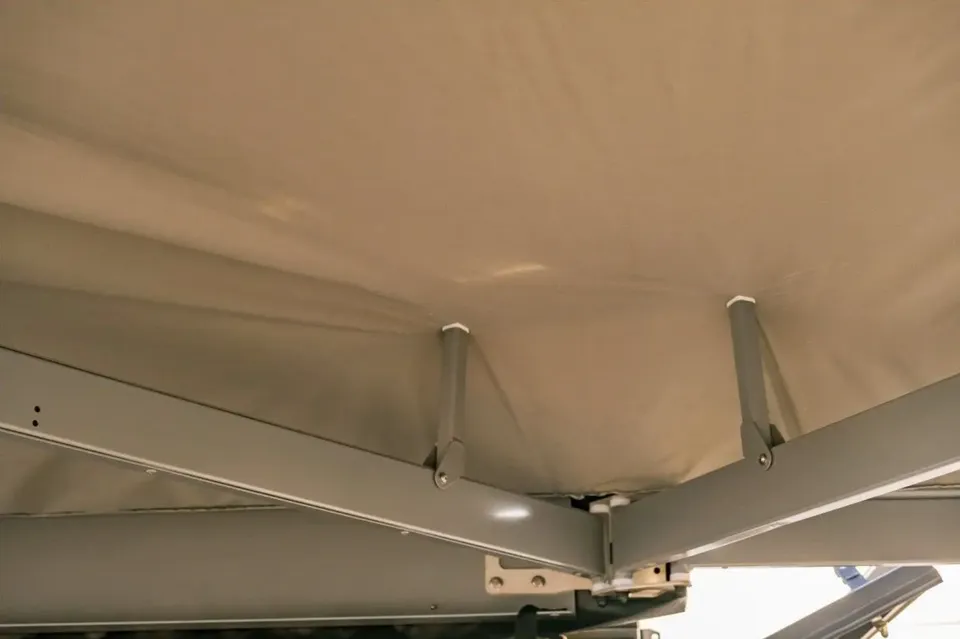 Alu-Cab 180 Degree Shadow Awning