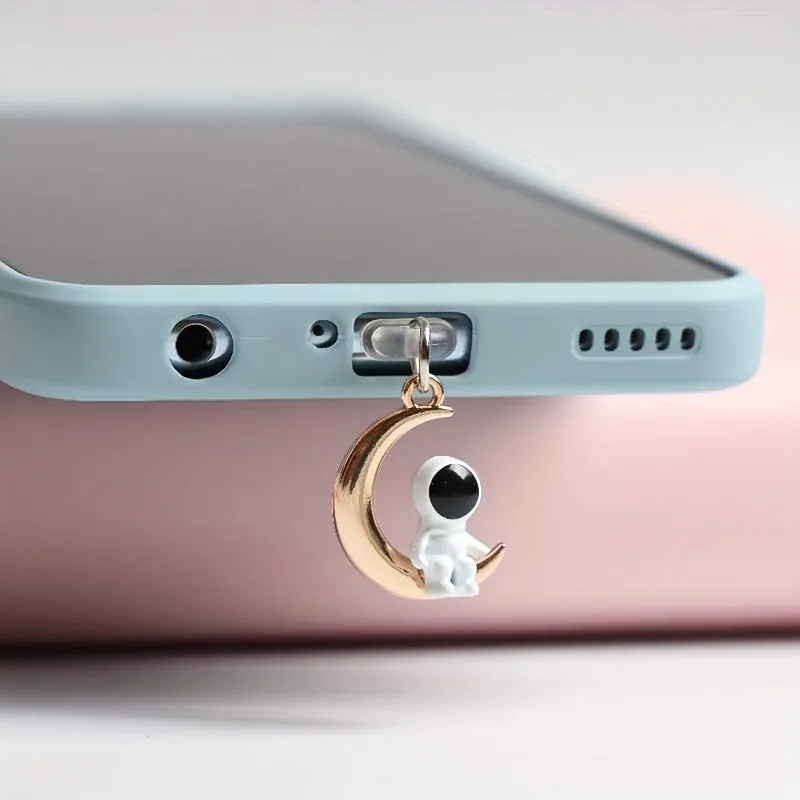 DIY Astronaut Stereo Pendant for Universal Mobile Phone Plug