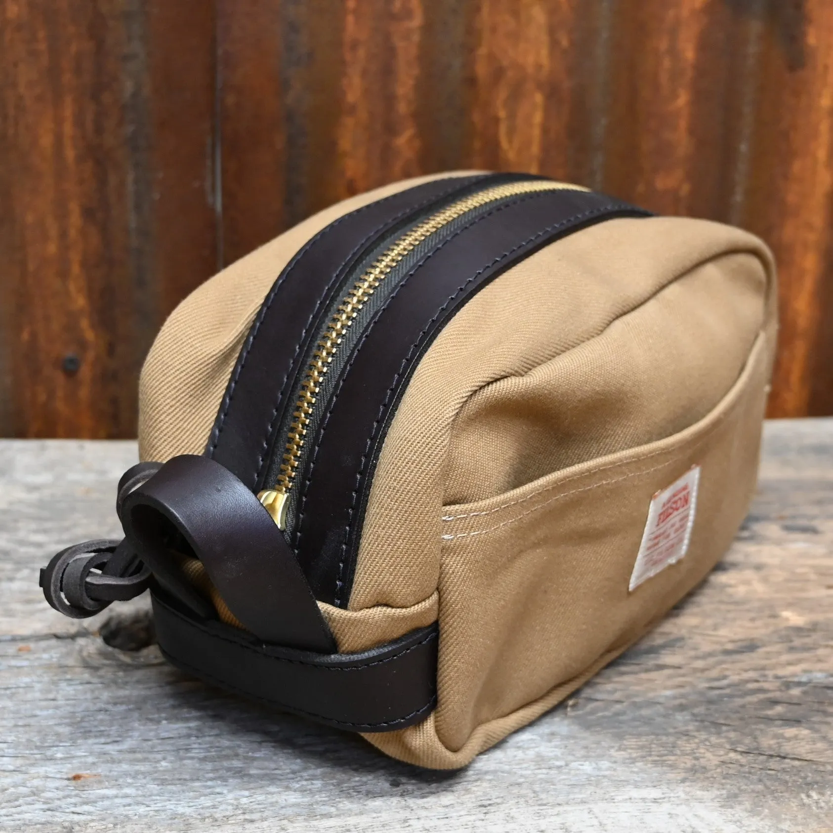 Filson Lightweight Travel Kit W/Leather Loop in Tan