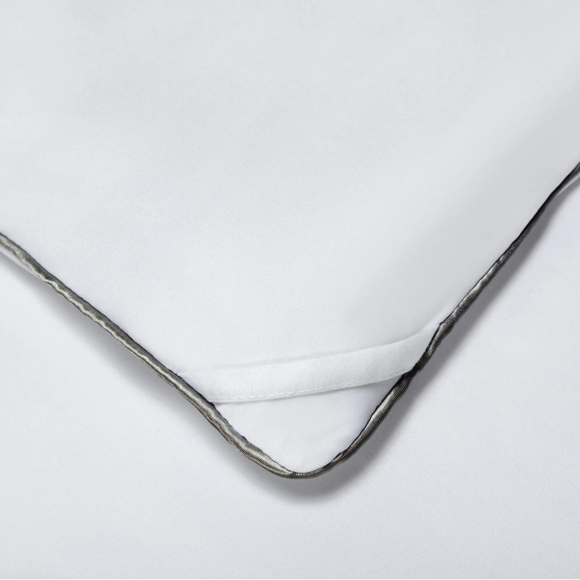 SHEEX Aero Fit Performance All Season Comforter