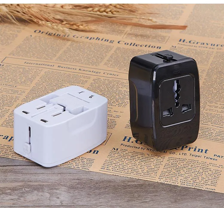 Travel plug universal adapter